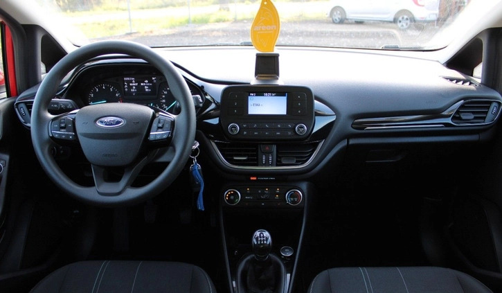 Ford Fiesta cena 34900 przebieg: 33250, rok produkcji 2019 z Kamień Pomorski małe 562